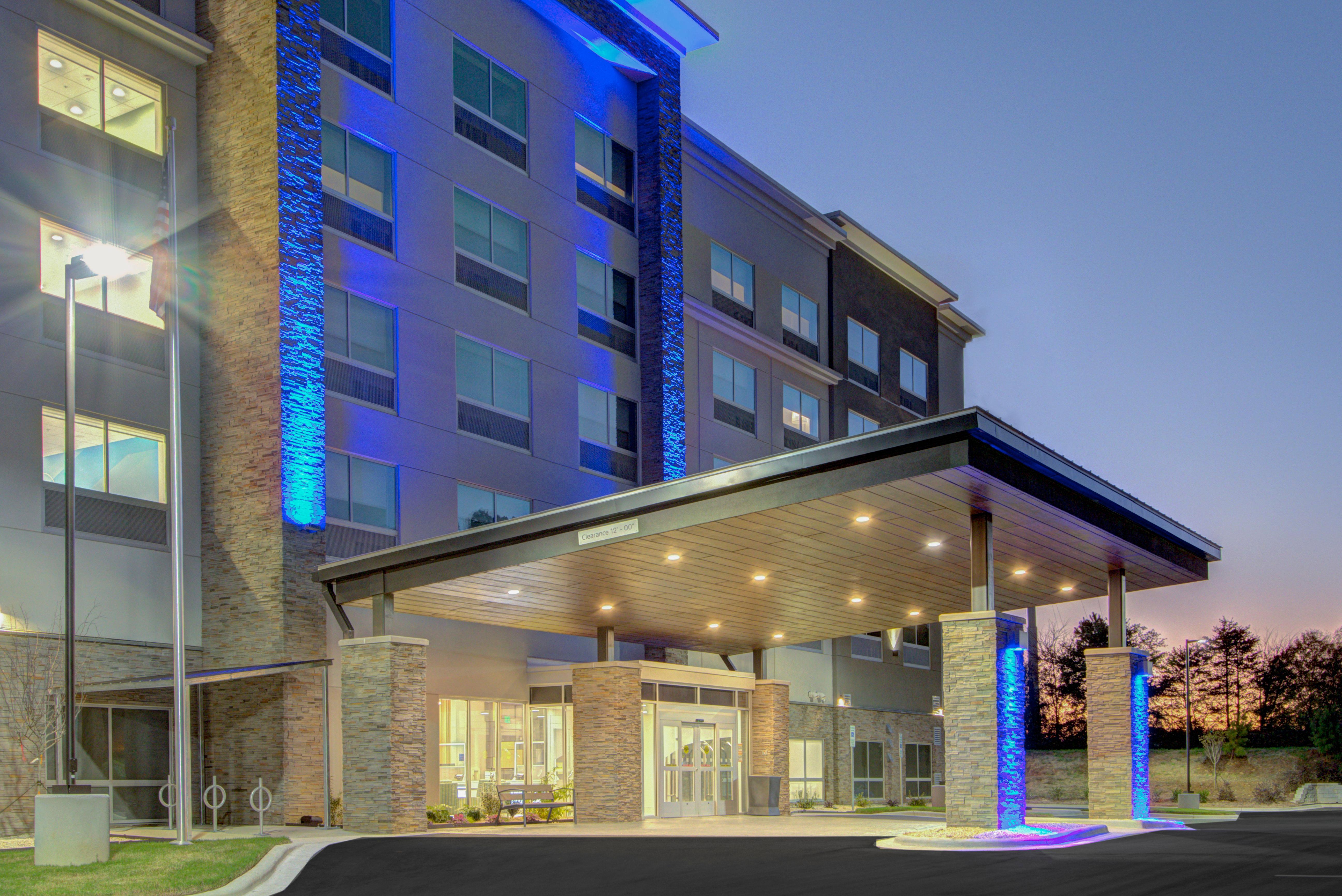 Holiday Inn Express & Suites Charlotte Southwest By Ihg Sterling Exterior foto